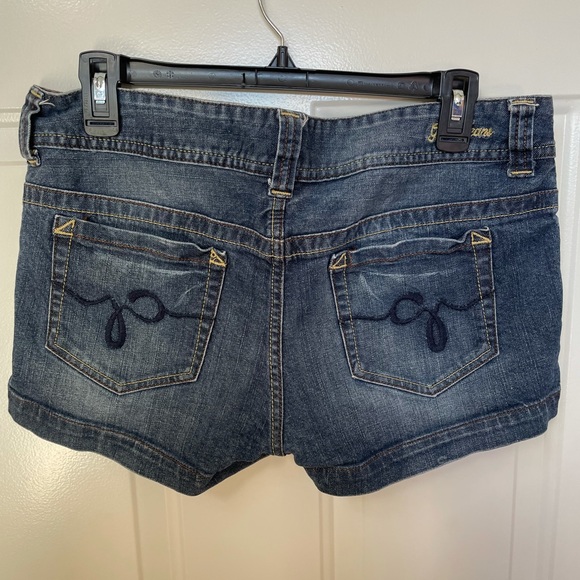 Guess Jeans denim shorts - Picture 3 of 5